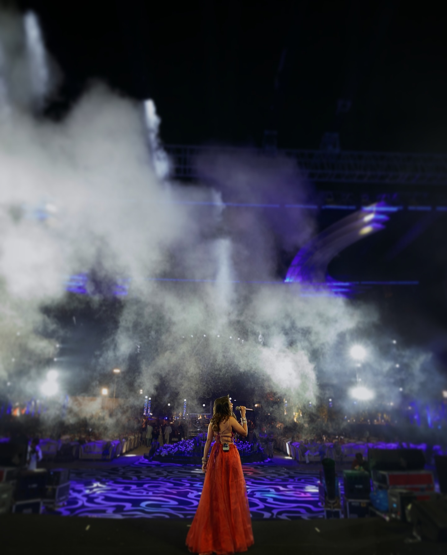Aishwarya Majmudar performing live on stage